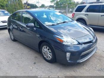  Salvage Toyota Prius