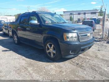  Salvage Chevrolet Avalanche 1500