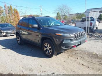  Salvage Jeep Cherokee