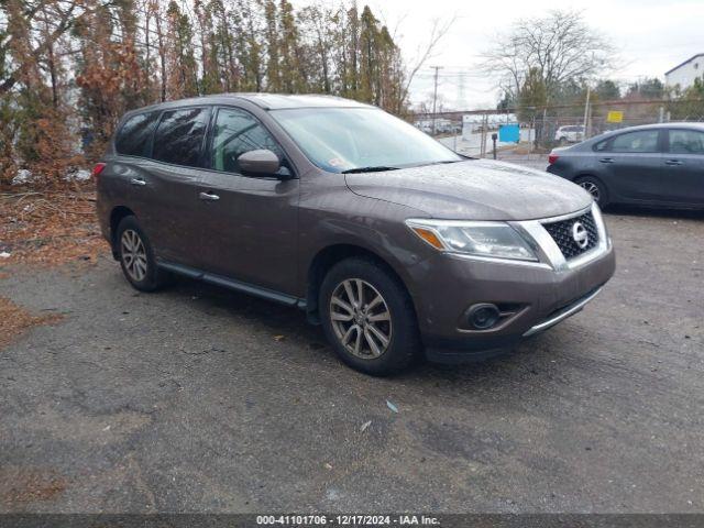  Salvage Nissan Pathfinder