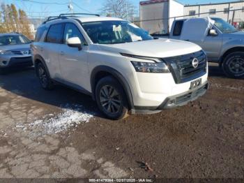  Salvage Nissan Pathfinder