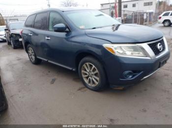  Salvage Nissan Pathfinder