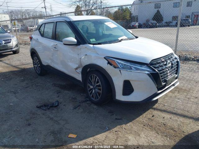  Salvage Nissan Kicks