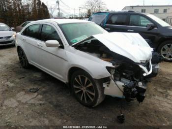  Salvage Chrysler 200