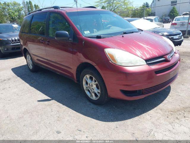  Salvage Toyota Sienna