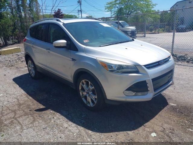  Salvage Ford Escape