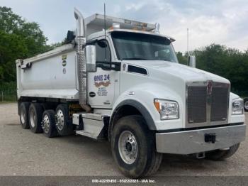  Salvage Kenworth T880
