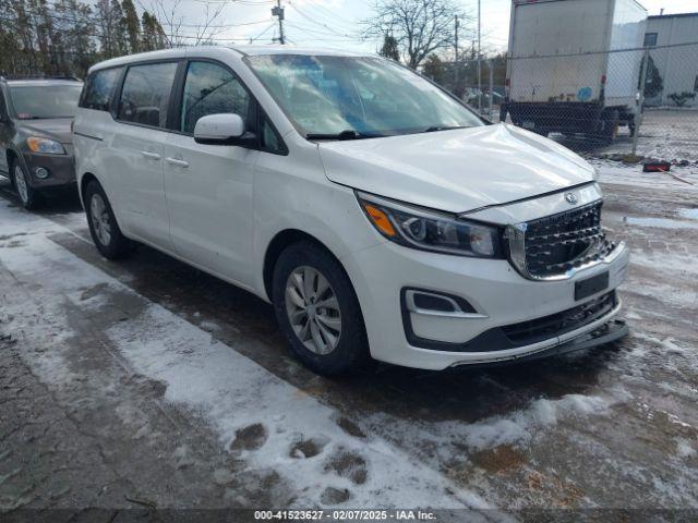  Salvage Kia Sedona