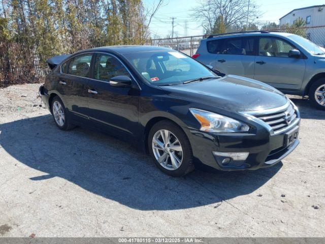  Salvage Nissan Altima
