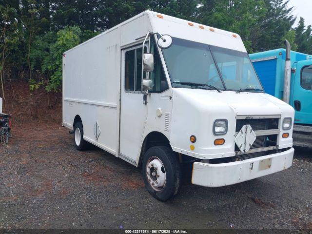  Salvage Freightliner Chassis