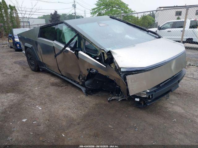  Salvage Tesla Cybertruck