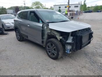 Salvage Kia Seltos