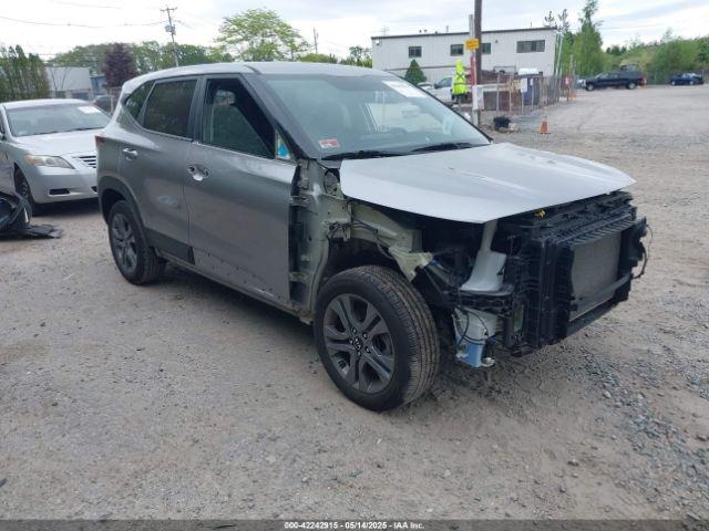  Salvage Kia Seltos