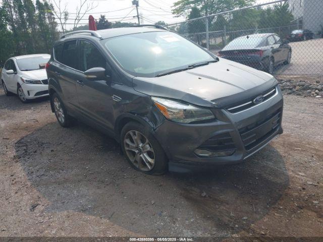  Salvage Ford Escape