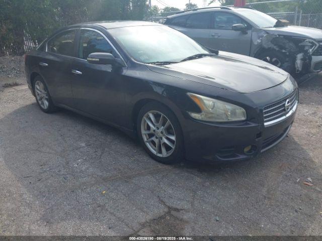  Salvage Nissan Maxima
