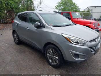  Salvage Hyundai TUCSON