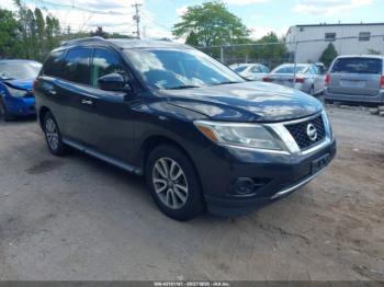 Salvage Nissan Pathfinder
