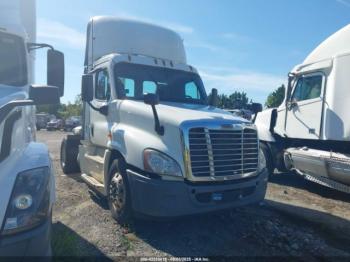  Salvage Freightliner Cascadia 125