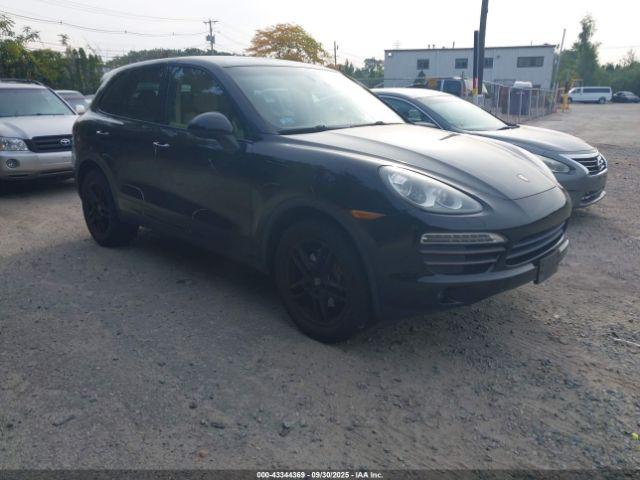  Salvage Porsche Cayenne