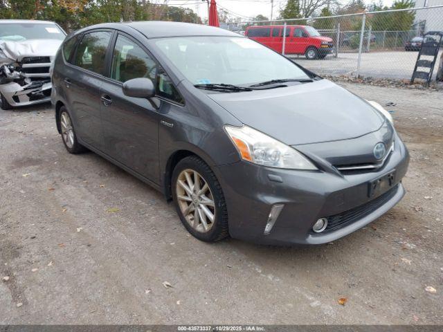  Salvage Toyota Prius v
