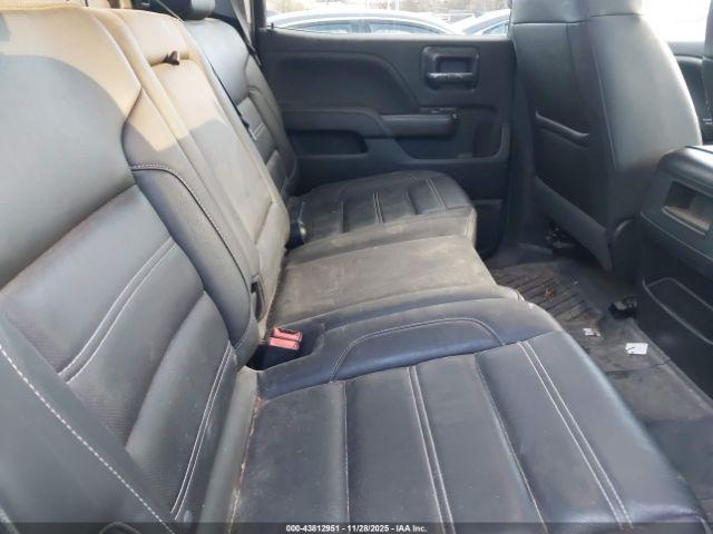 GMC Sierra 1500 Denali Image 5