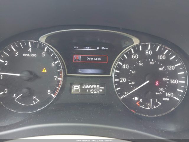 Nissan Pathfinder Platinum Image 10