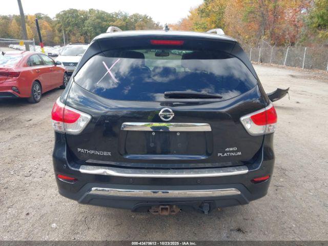 Nissan Pathfinder Platinum Image 12