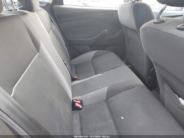 Ford Focus Se Image 6