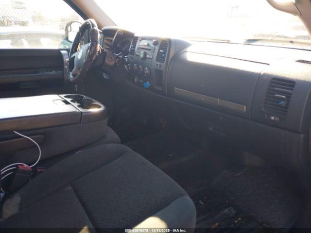 Chevrolet Silverado 2500 Lt1 Image 13