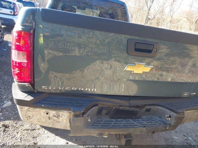 Chevrolet Silverado 2500 Lt1 Image 12