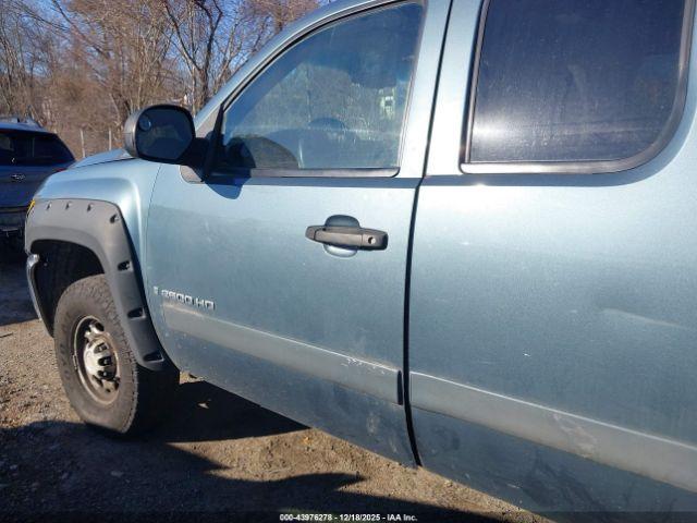 Chevrolet Silverado 2500 Lt1 Image 17