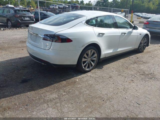 Tesla Model S P85 Image 5