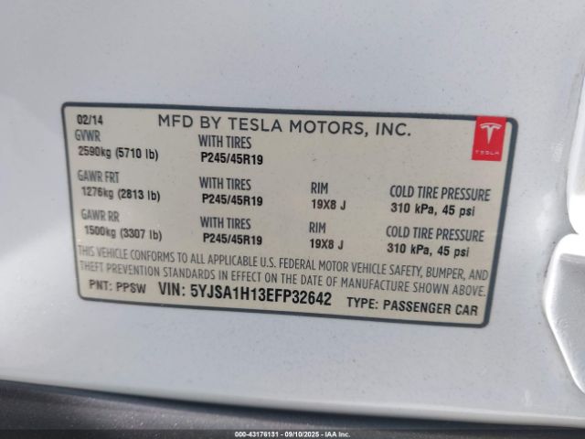 Tesla Model S P85 Image 6