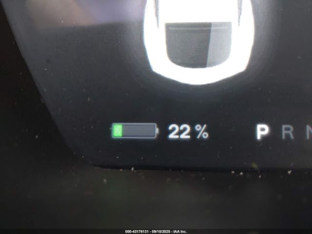 Tesla Model S P85 Image 17