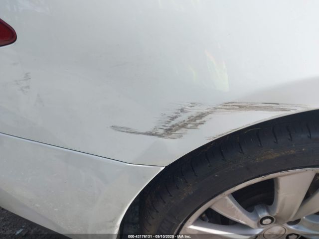 Tesla Model S P85 Image 19