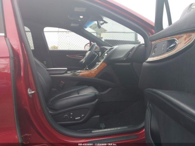 Lincoln Nautilus Reserve Image 6