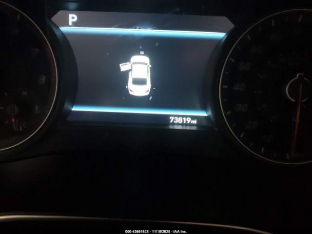 Genesis G70 2.0t Advanced Image 18