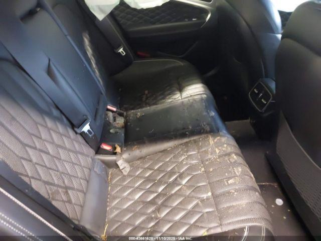 Genesis G70 2.0t Advanced Image 15