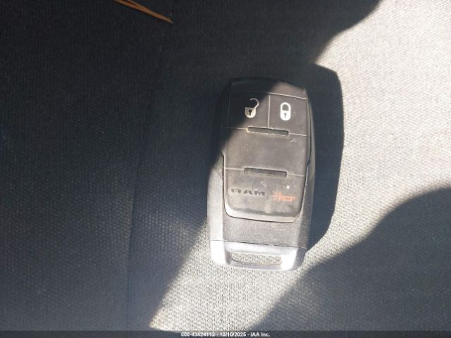 Ram 2500 Tradesman  4x4 8' Box Image 10