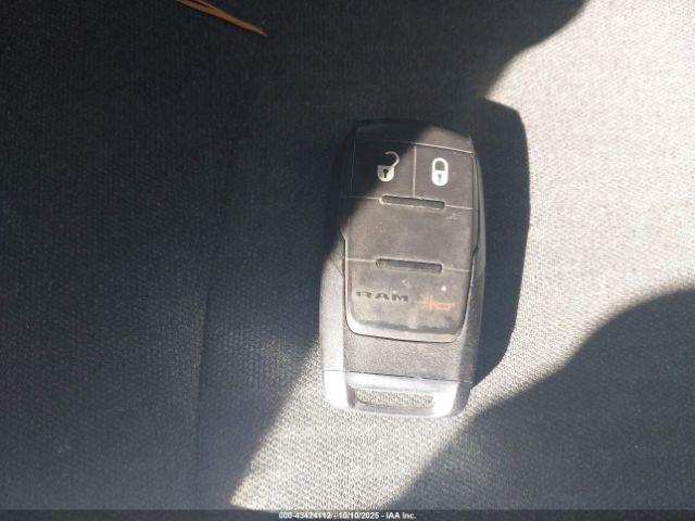 Ram 2500 Tradesman  4x4 8' Box Image 10