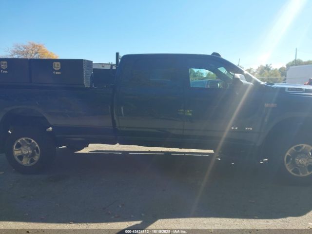 Ram 2500 Tradesman  4x4 8' Box Image 9