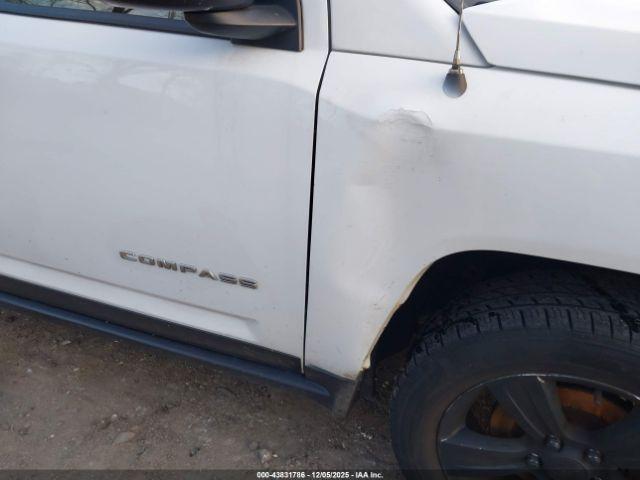 Jeep Compass Sport Image 13