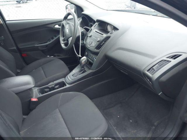 Ford Focus Se Image 8