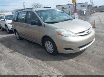  Salvage Toyota Sienna