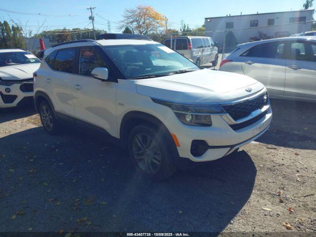  Salvage Kia Seltos
