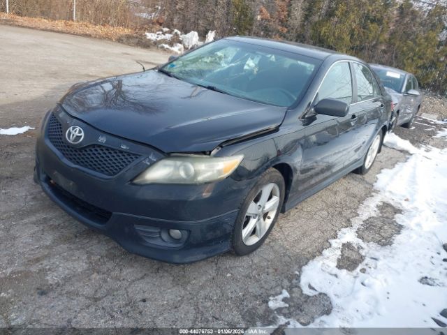 Toyota Camry Se Image 7