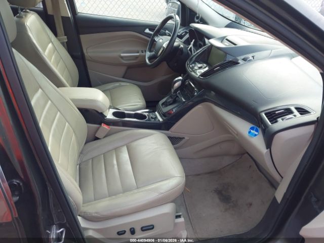 Ford Escape Titanium Image 3