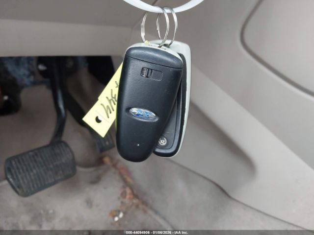 Ford Escape Titanium Image 10