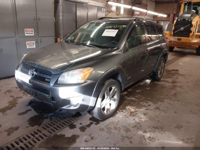 Toyota RAV4 Sport V6 Image 4