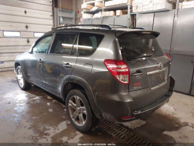 Toyota RAV4 Sport V6 Image 10